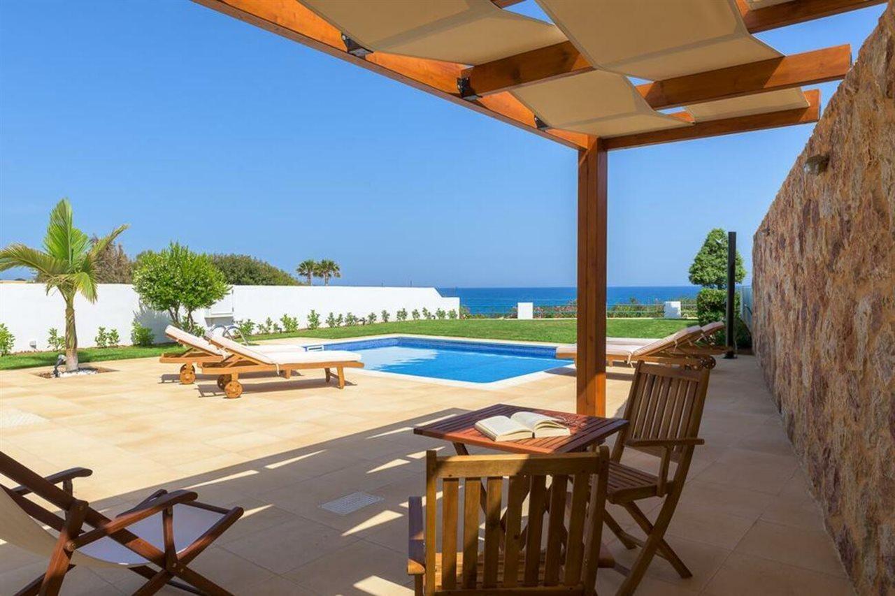 Villa Deep Blue ลาคาเนีย ภายนอก รูปภาพ