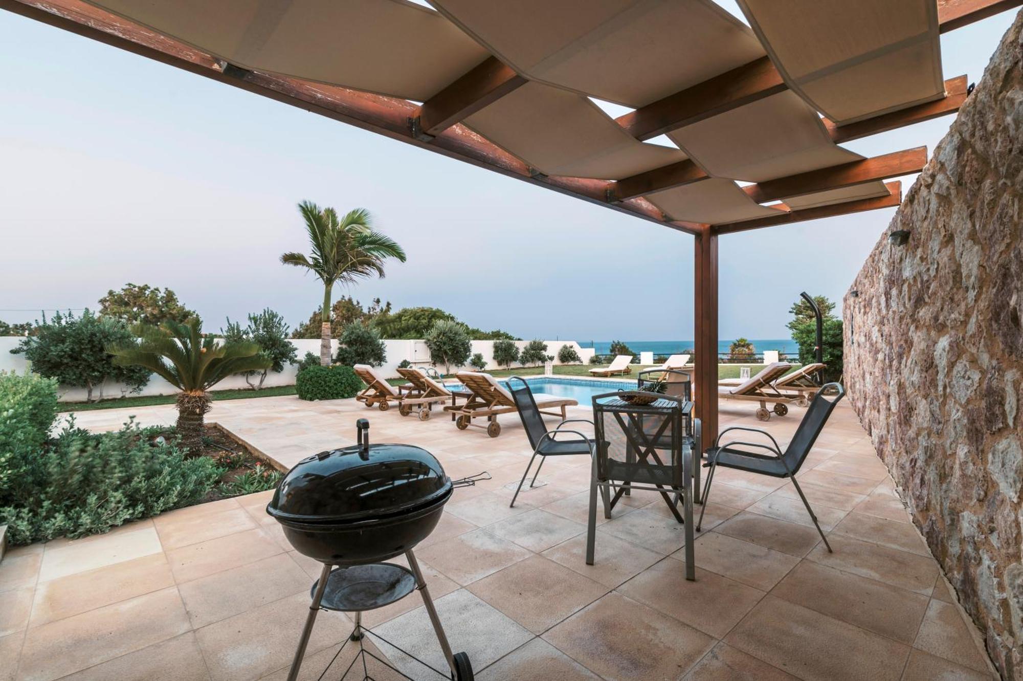 Villa Deep Blue ลาคาเนีย ภายนอก รูปภาพ