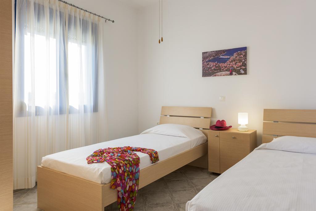 Villa Deep Blue ลาคาเนีย ภายนอก รูปภาพ