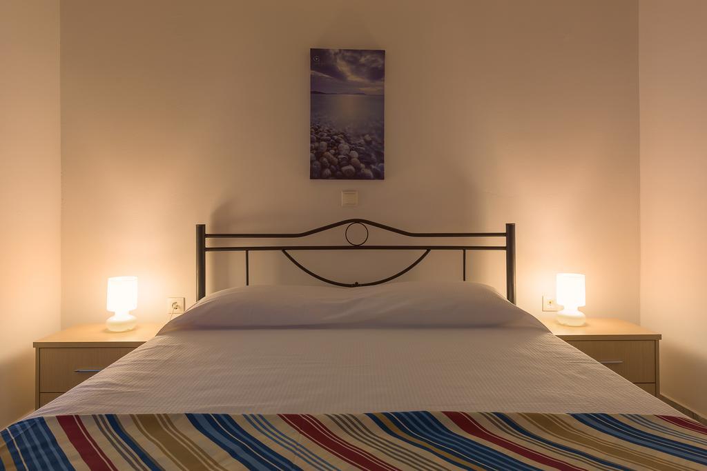 Villa Deep Blue ลาคาเนีย ภายนอก รูปภาพ